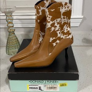 Donald J Pliner SAXE Boots